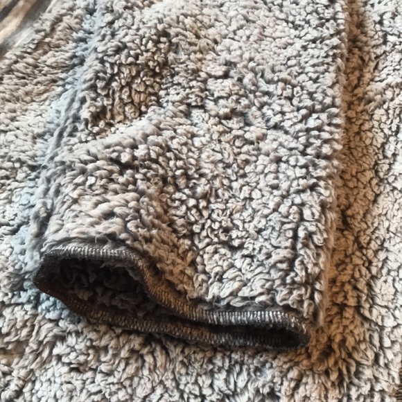 Pink by Victorias Secret M/L womens sherpa jacket - Picture 2 of 4